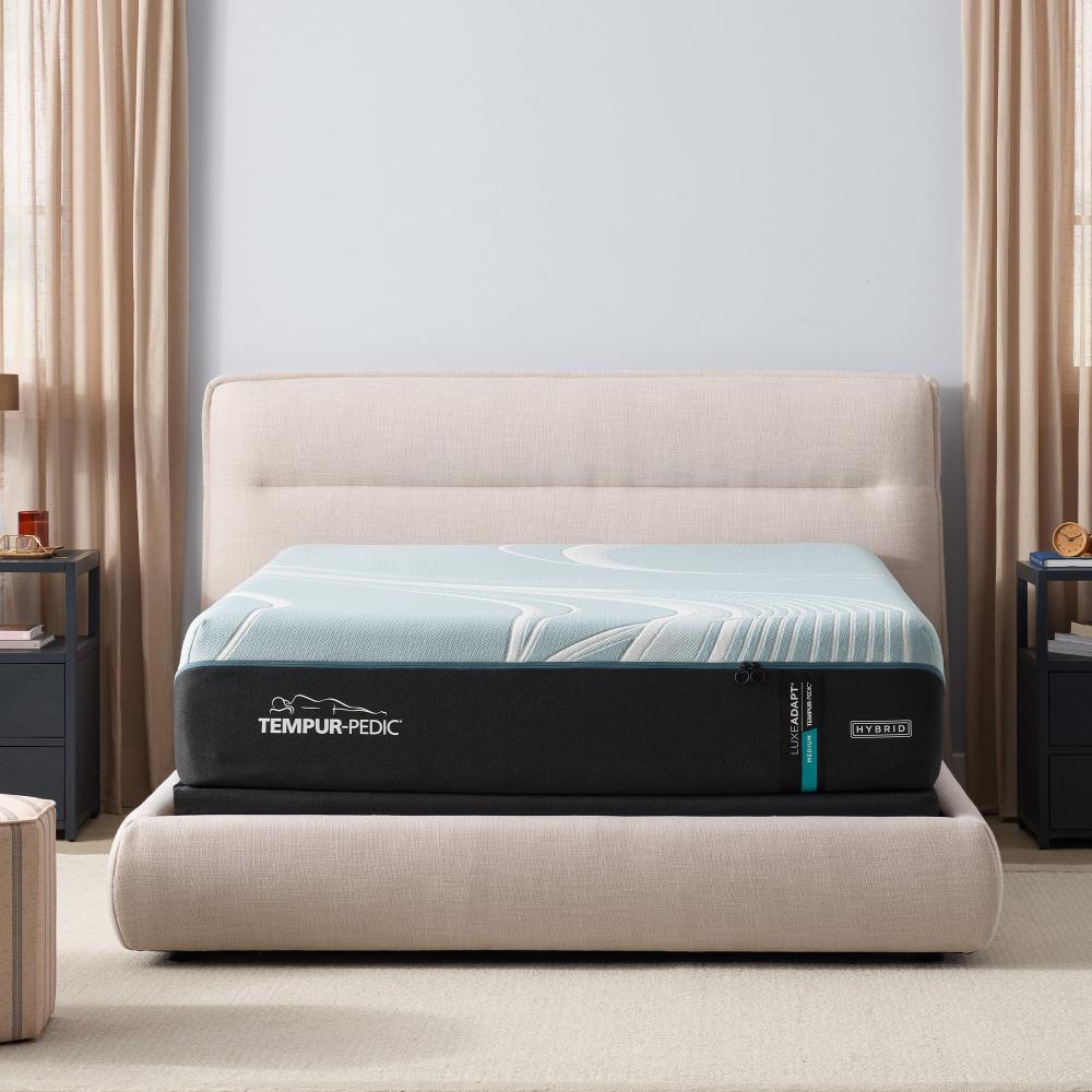 Tempur-LuxeAdapt Hybrid Mattress, Room View