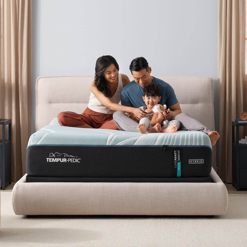 Tempur-LuxeAdapt Hybrid Mattress, Family View